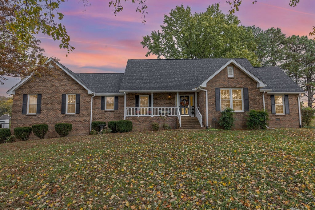 434 Jones Ln, Hendersonville