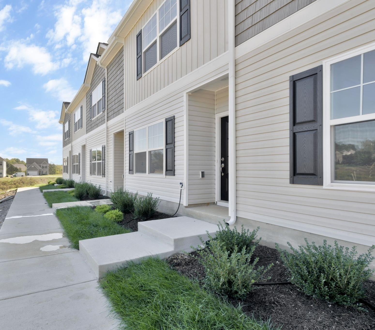 Photo of Listing #3037640