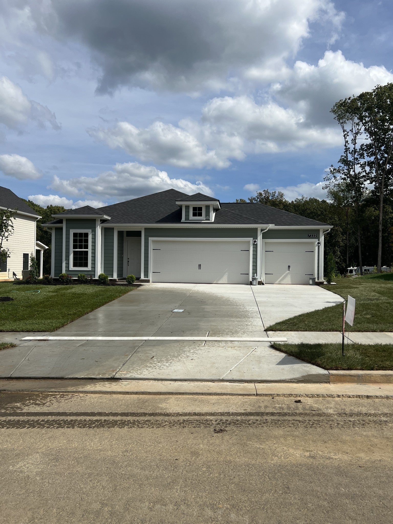 Photo of Listing #3037788