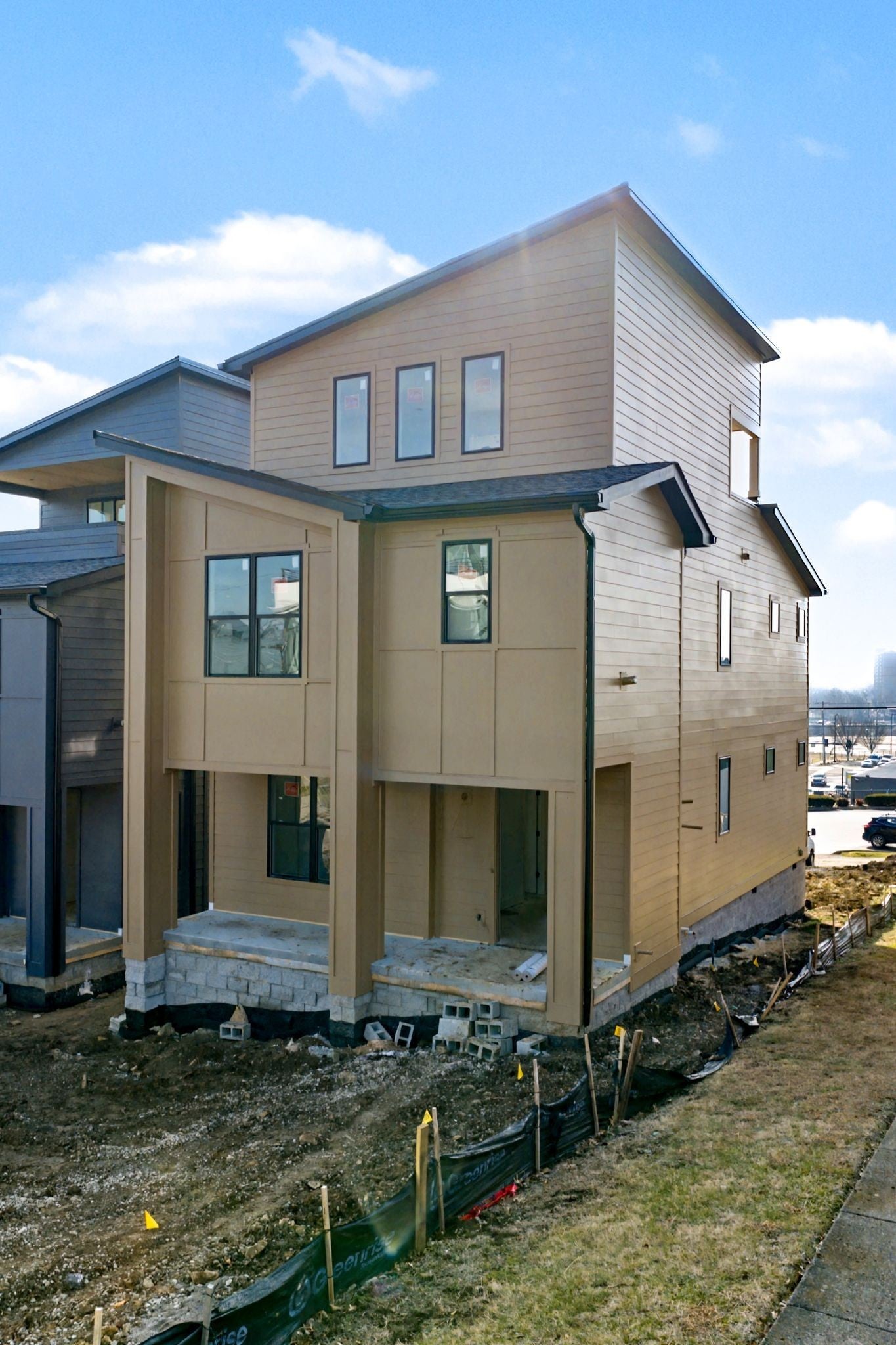 Photo of Listing #3037810