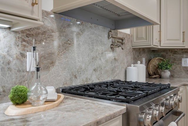 313 Fairway Dr, Clarksville