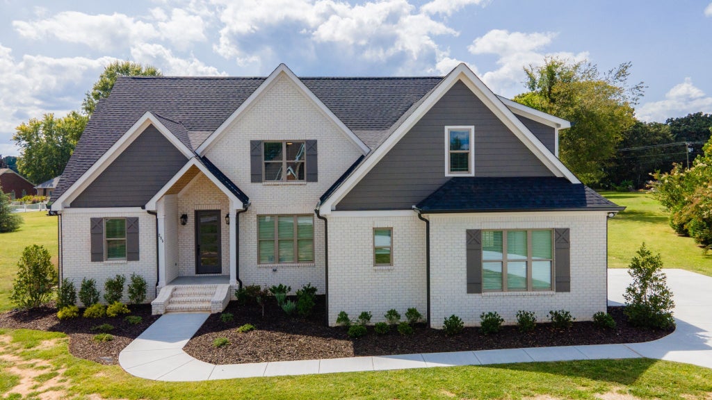 255 Ridgecrest Dr, Winchester