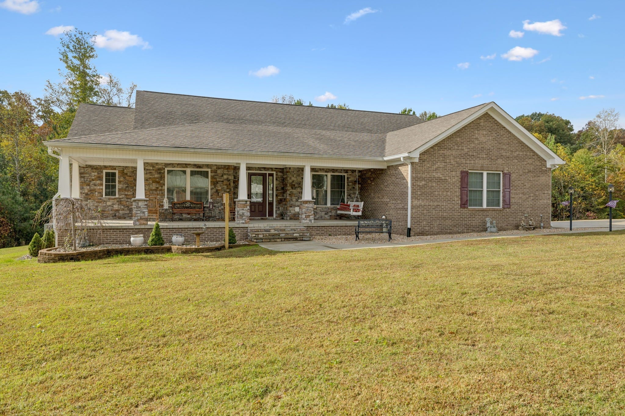 Photo for MLS 3038026 in 1421 Oakmont Cir Centerville, TN - 37033