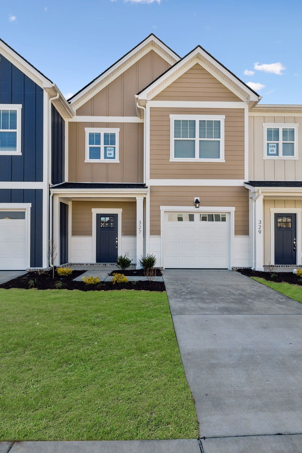 327 Carver Connection, Lebanon