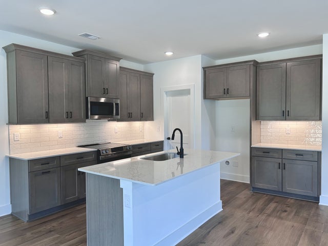 505 Canal Circle W, Nashville