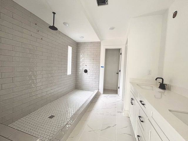 525 Canal Circle, Nashville