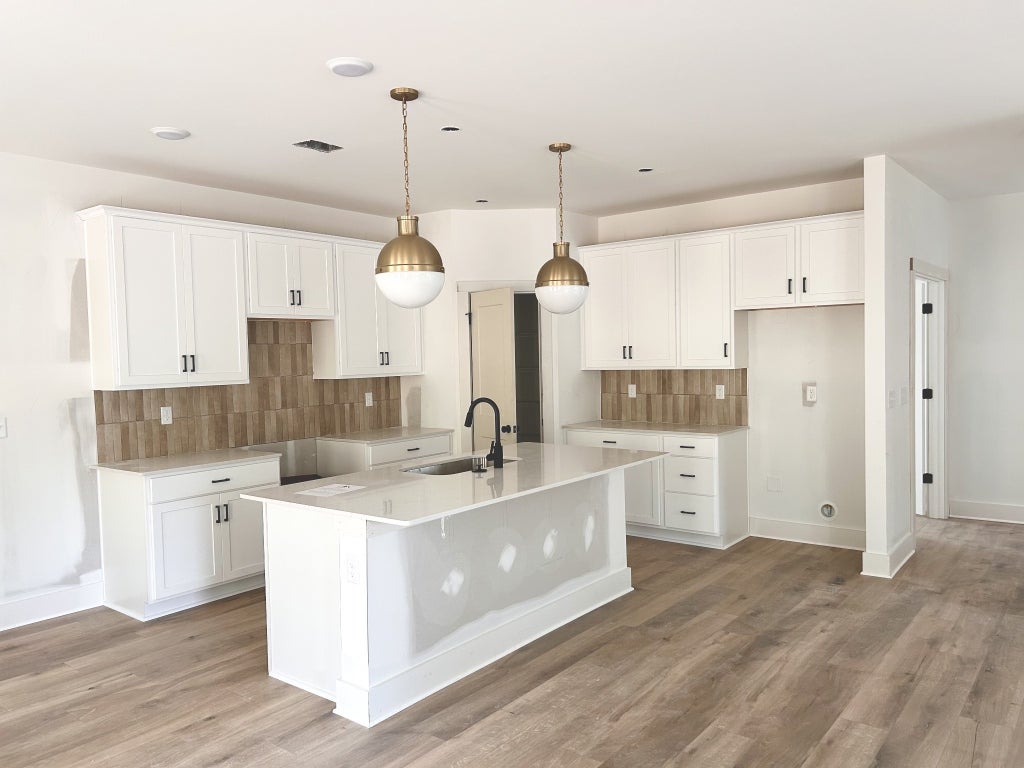 529 Canal Circle, Nashville