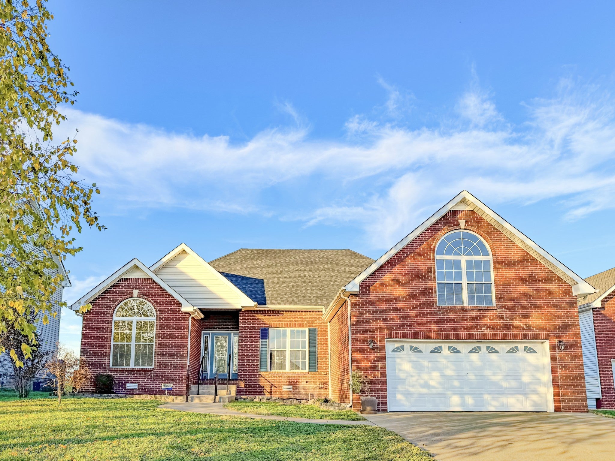 Photo of Listing #3038122