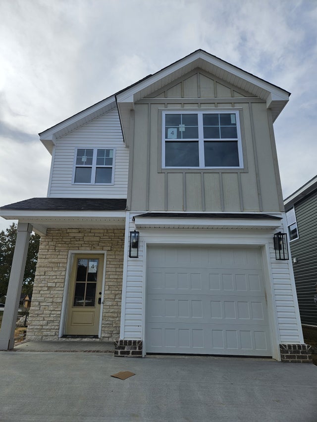 85 Charlotte Rd, Clarksville