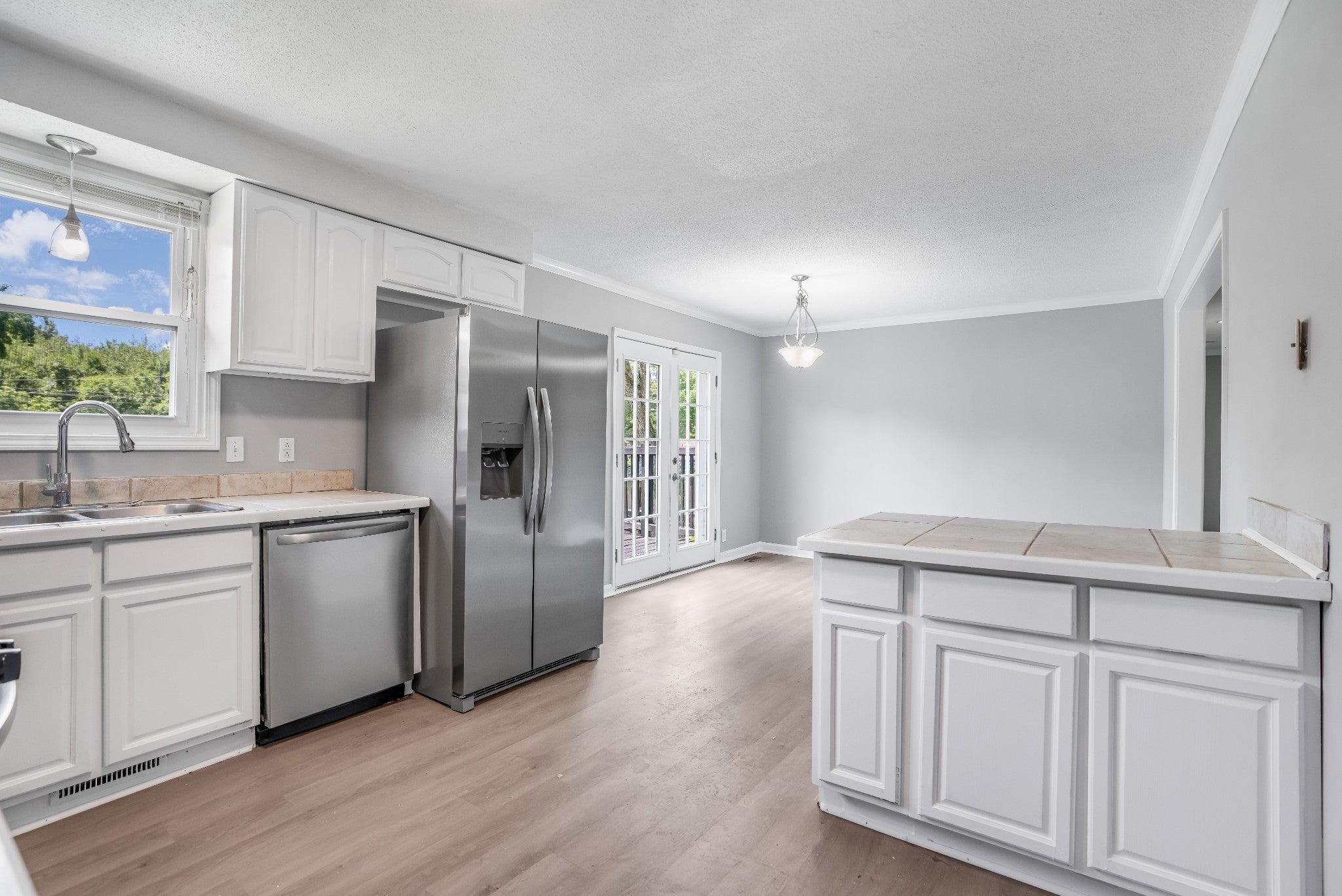 Photo of Listing #3038180