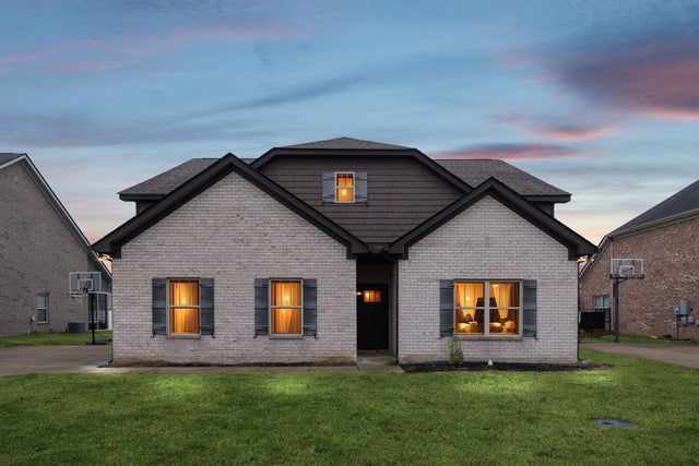 605 Eagleview Dr, Eagleville