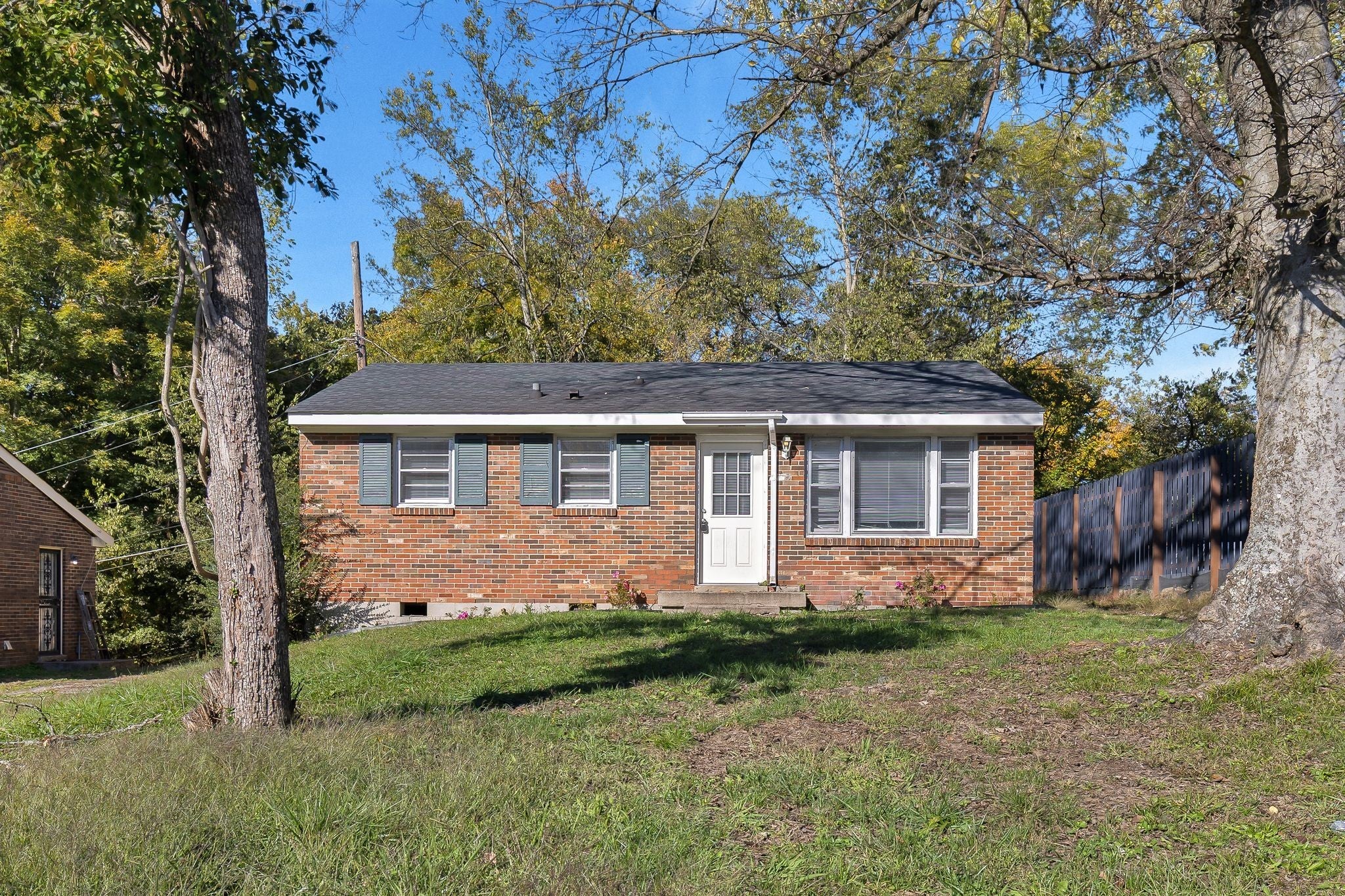 Home for sale in 1221 Poplar St Clarksville, TN