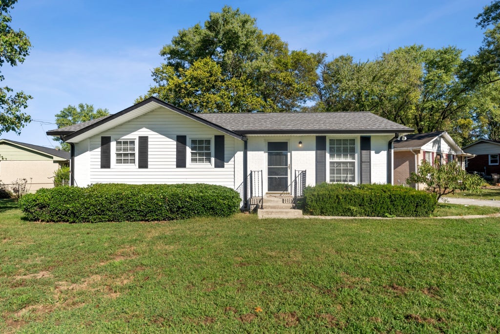 101 Cline Ave, Hendersonville