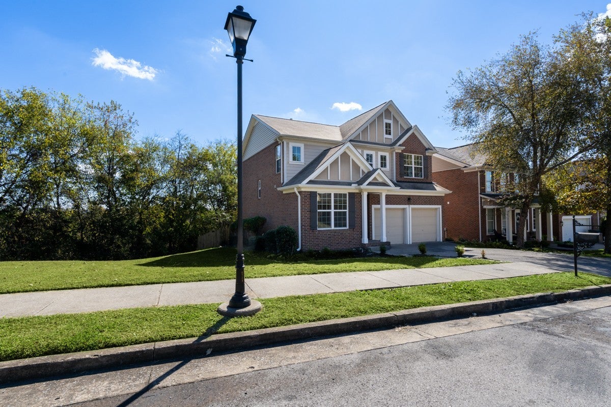 Photo of Listing #3038281