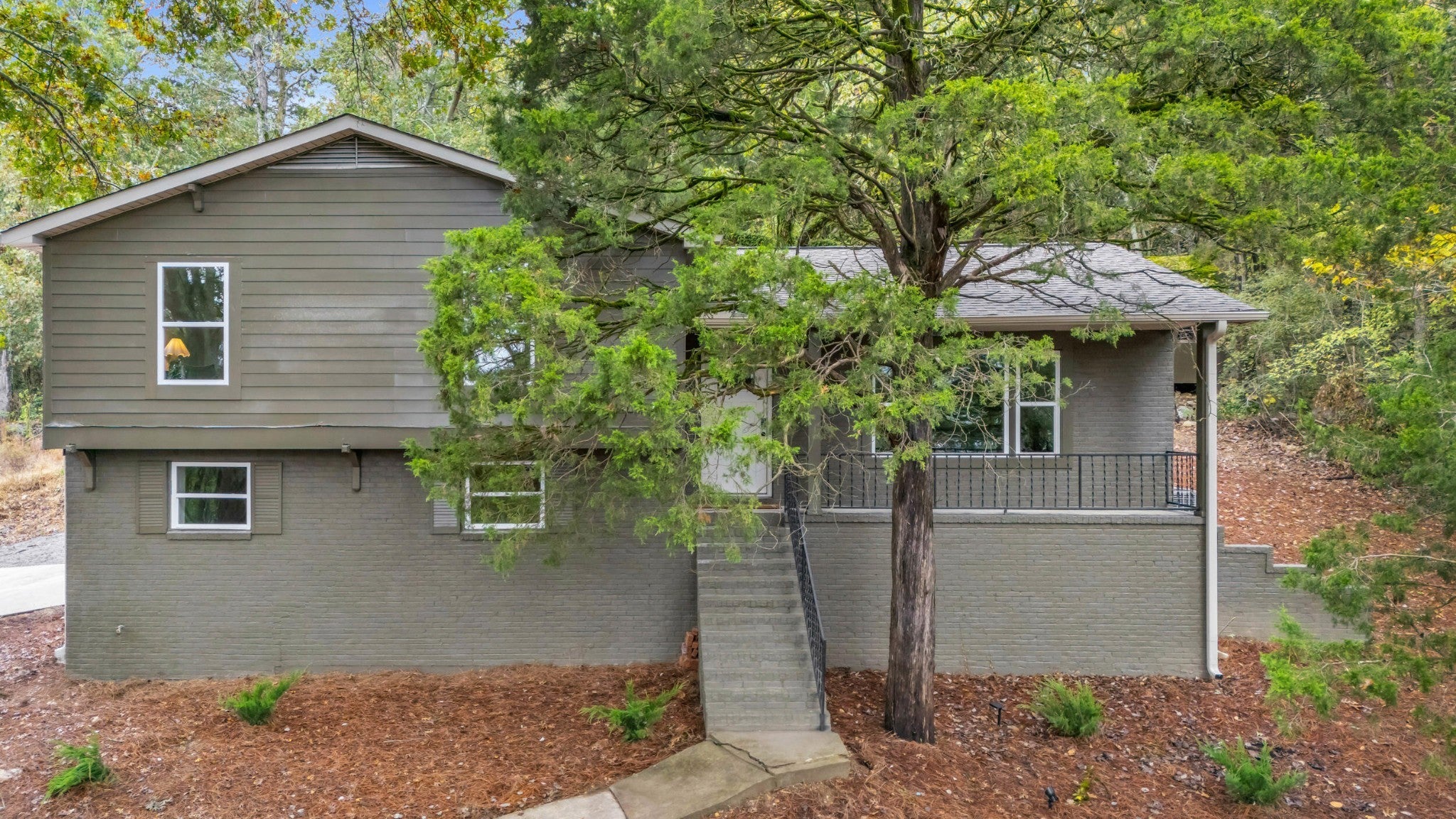 Photo of Listing #3038333