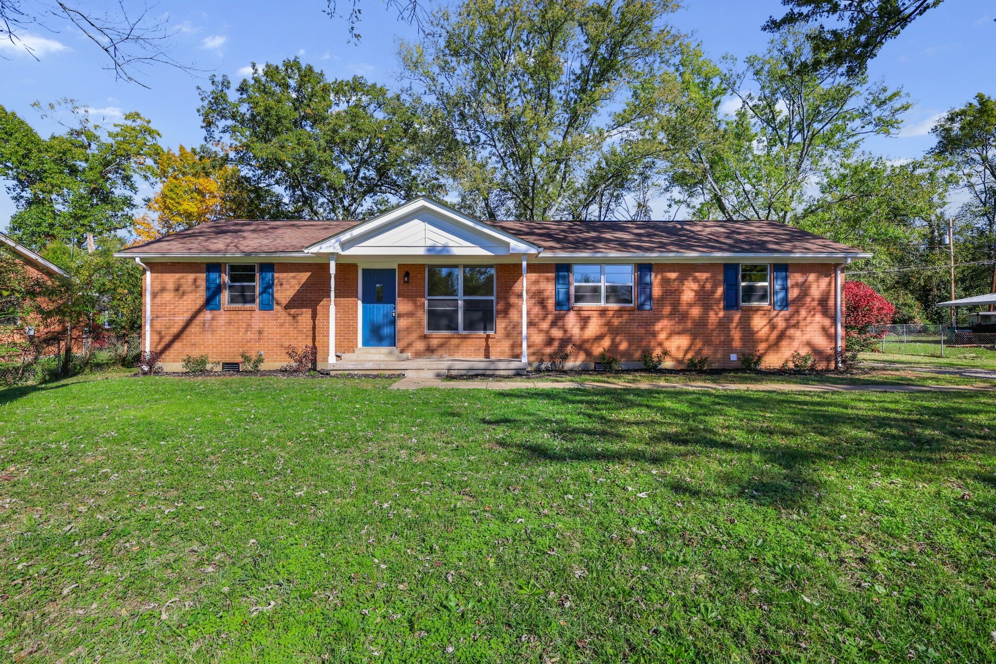 Photo of Listing #3038529