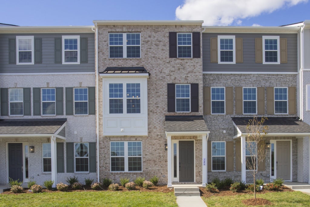 146 Barton Village Boulevard, Lebanon