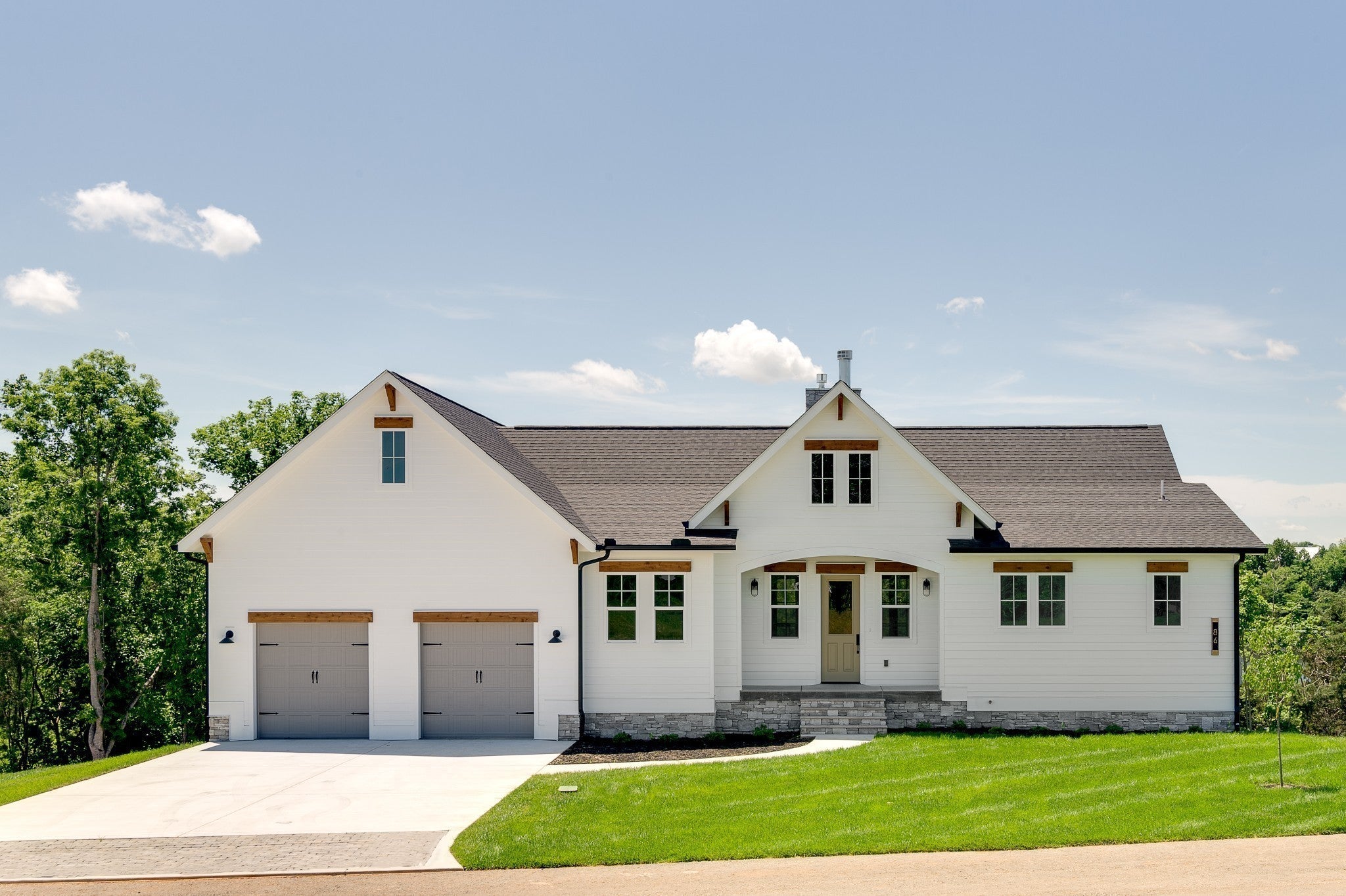 Photo of Listing #3038884