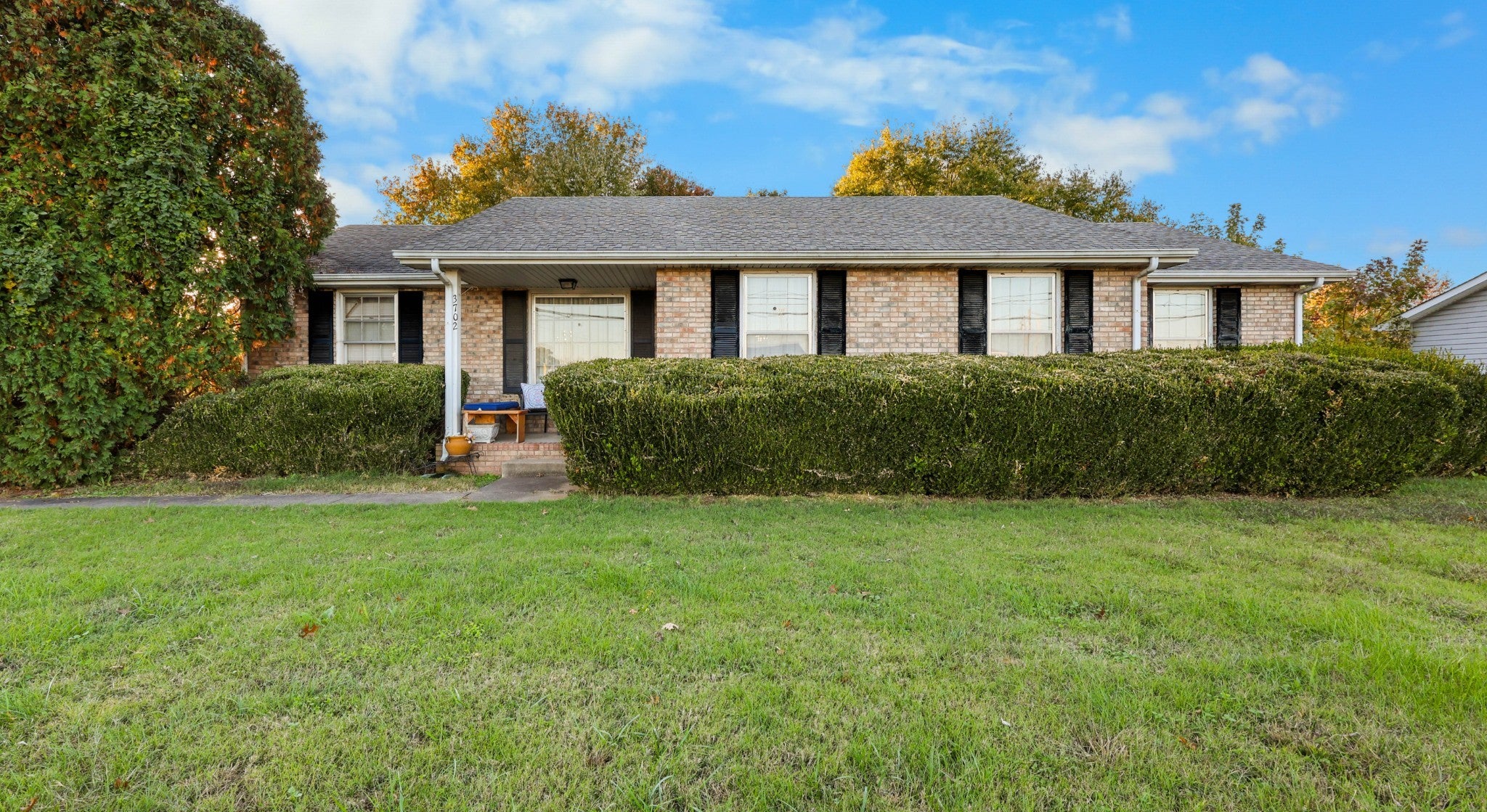 Photo of Listing #3038927