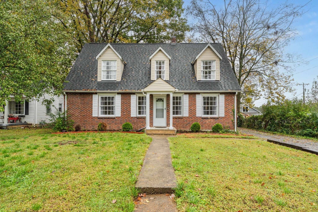 845 Walnut St, Madison