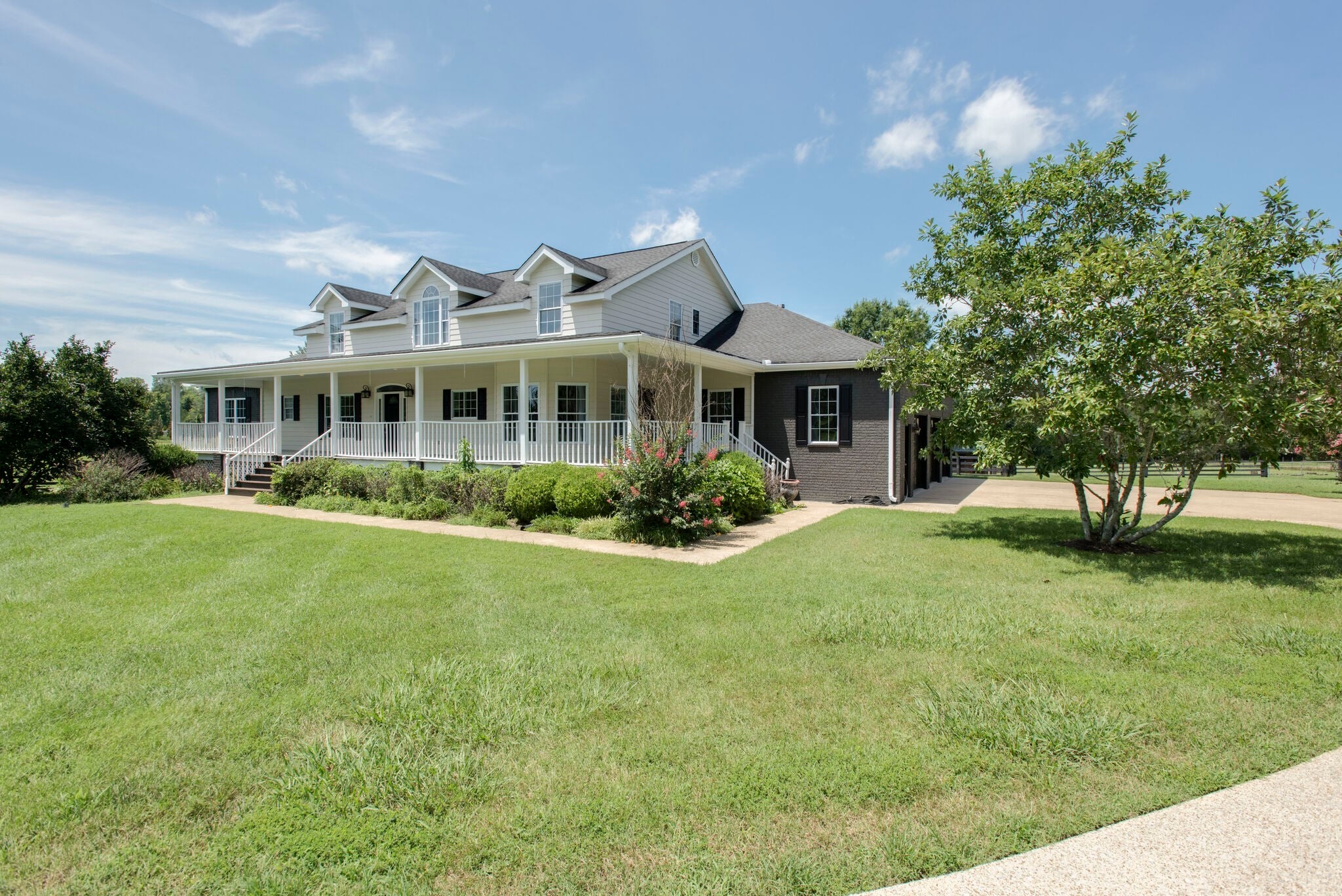 Photo of Listing #3039180