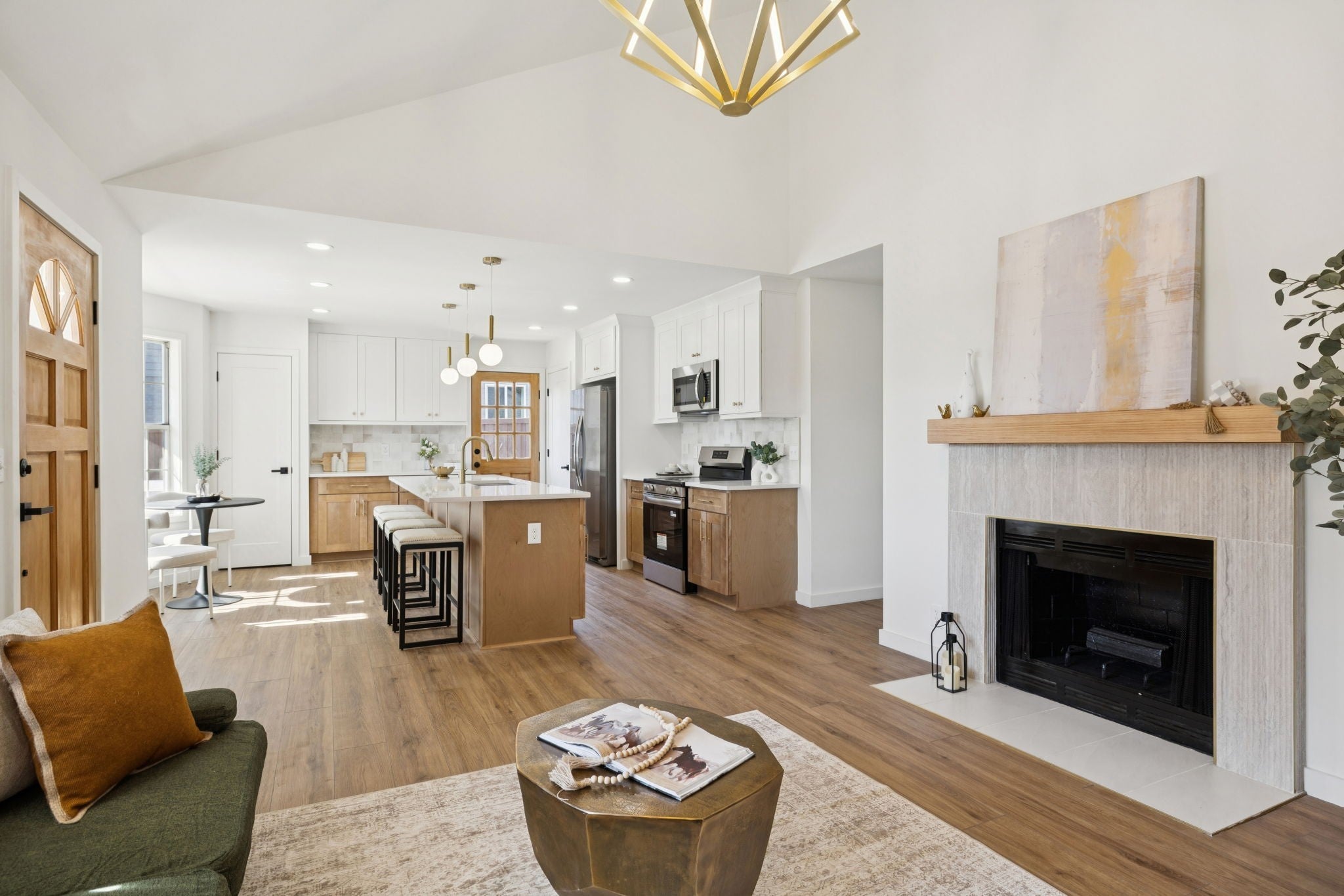 Photo of Listing #3039365