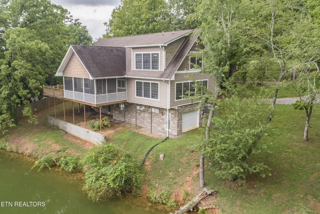 4193 Parris Drive, Lenoir City