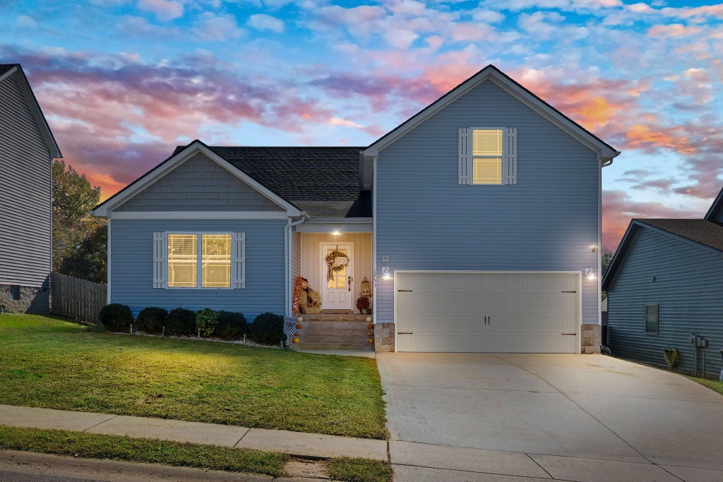 1753 Rains Rd, Clarksville