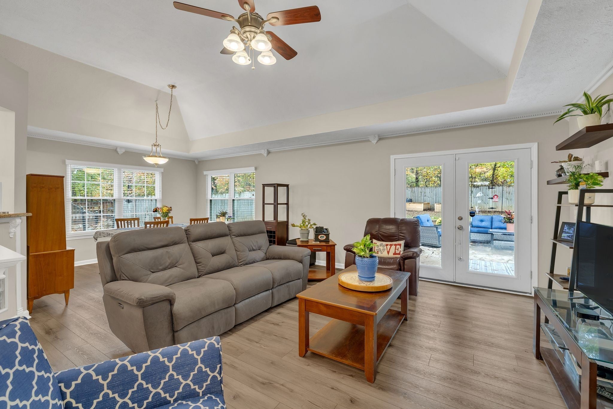 Photo of Listing #3039576