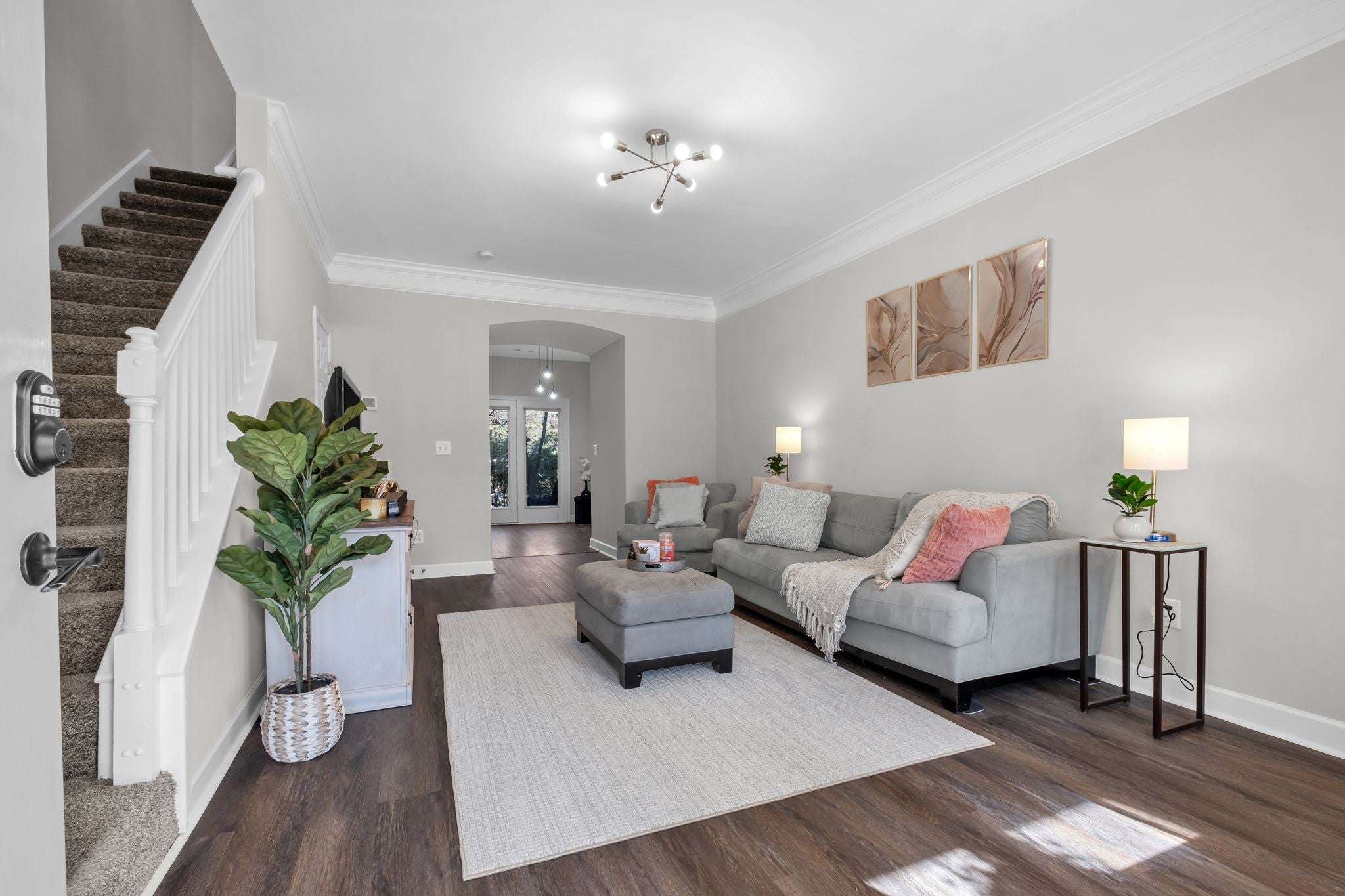 Photo of Listing #3039675