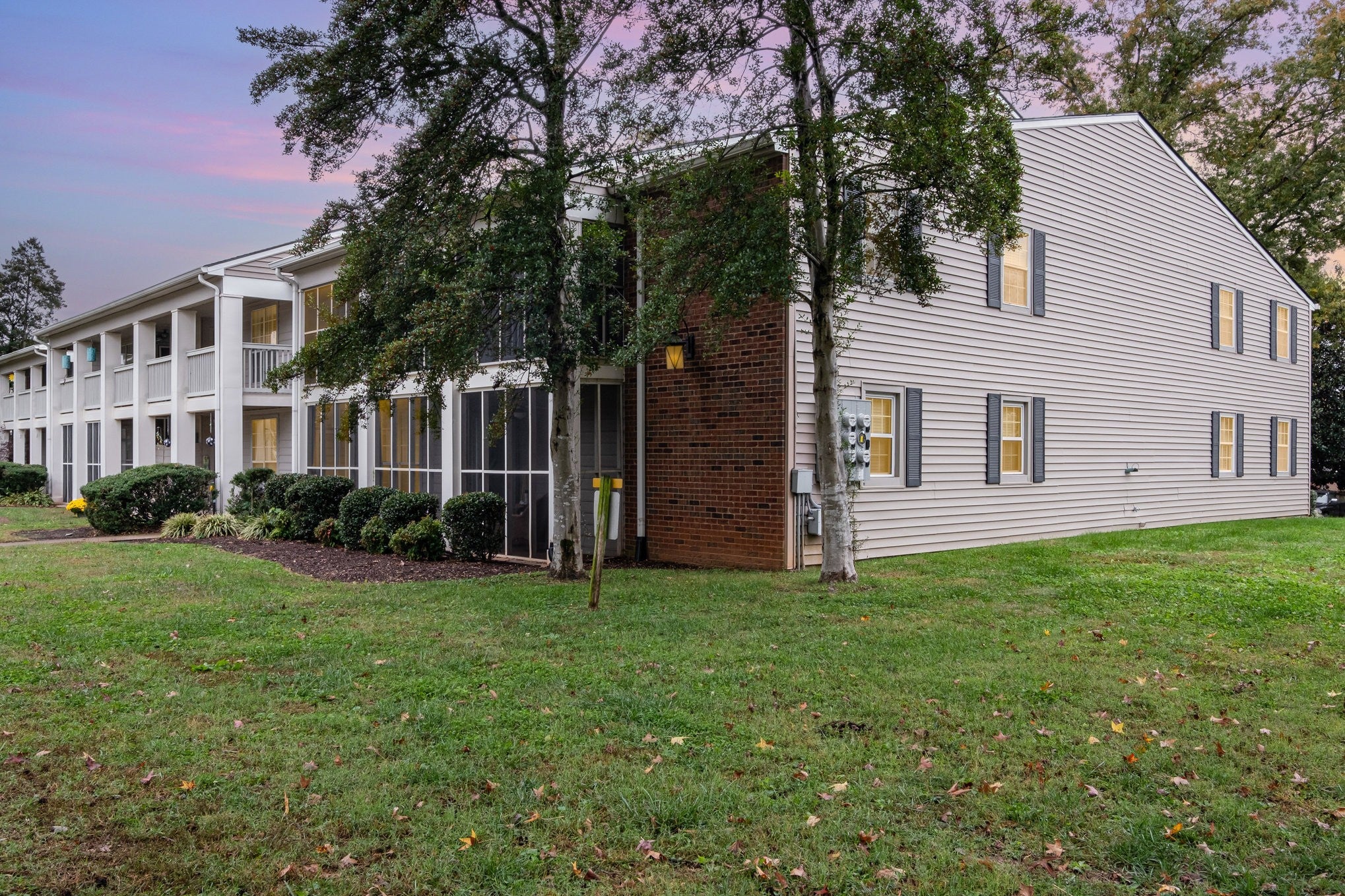 Photo of Listing #3039870