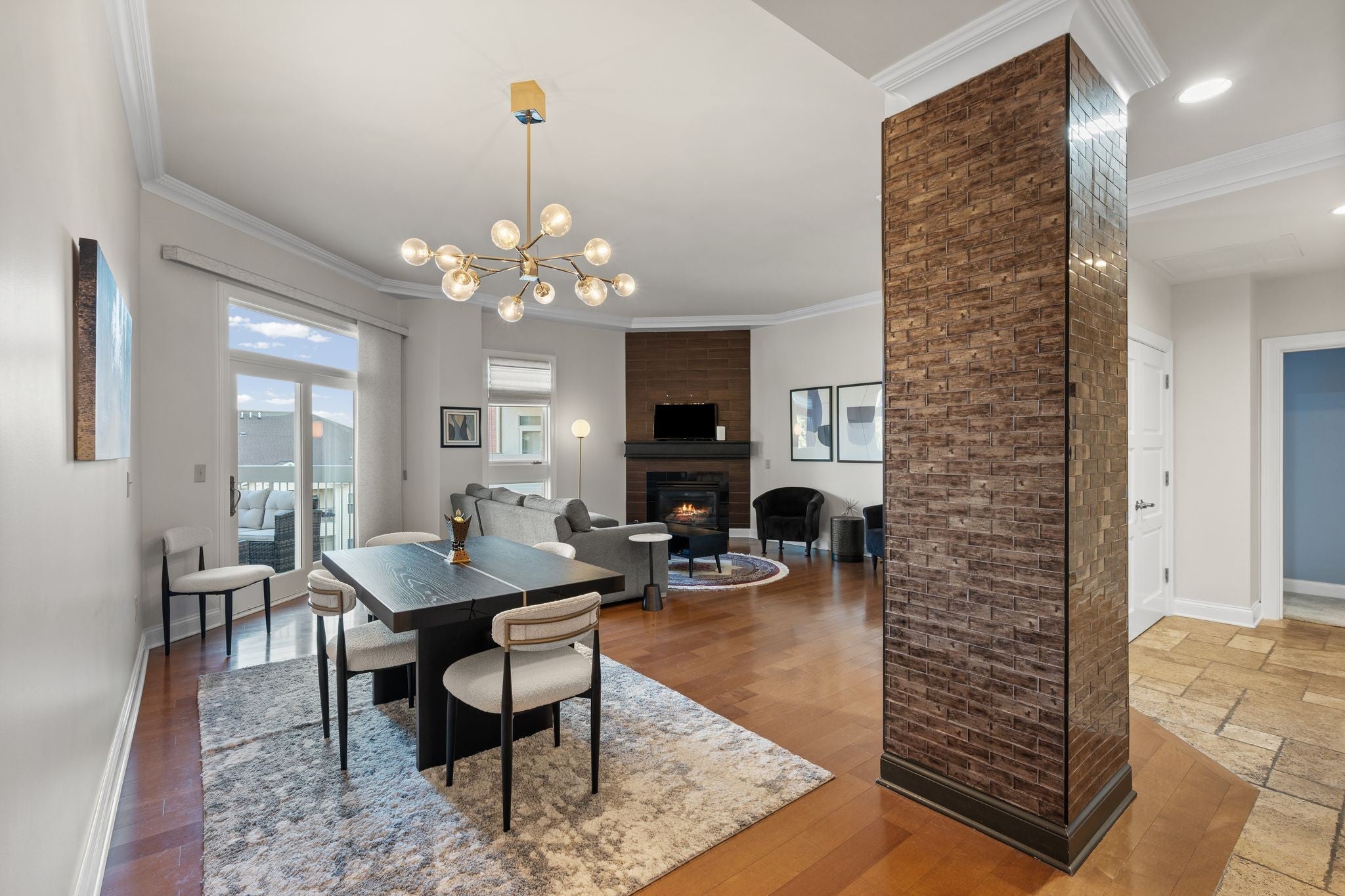 Photo of Listing #3039892