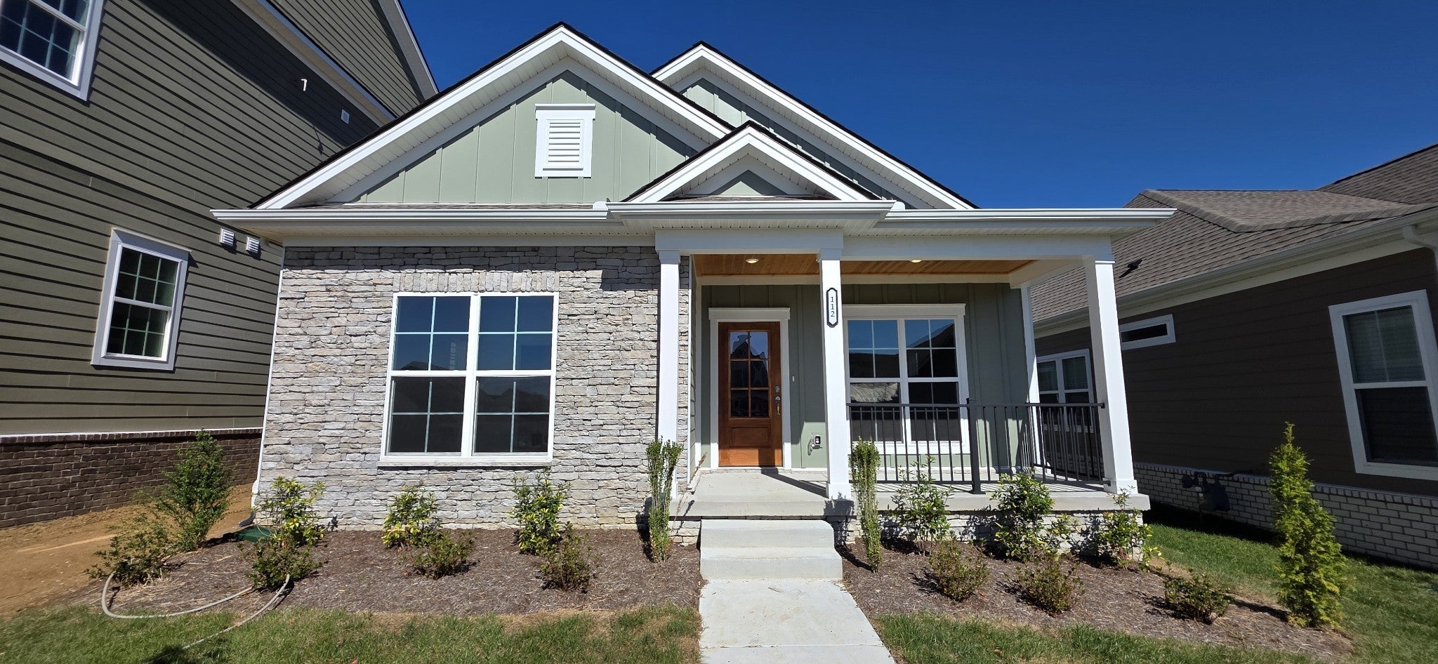 Photo of Listing #3039998