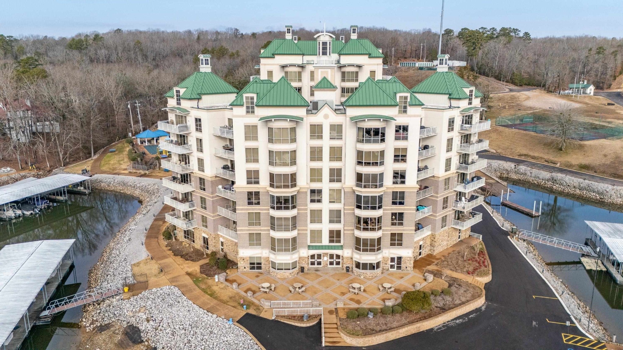 Photo of Listing #3040382