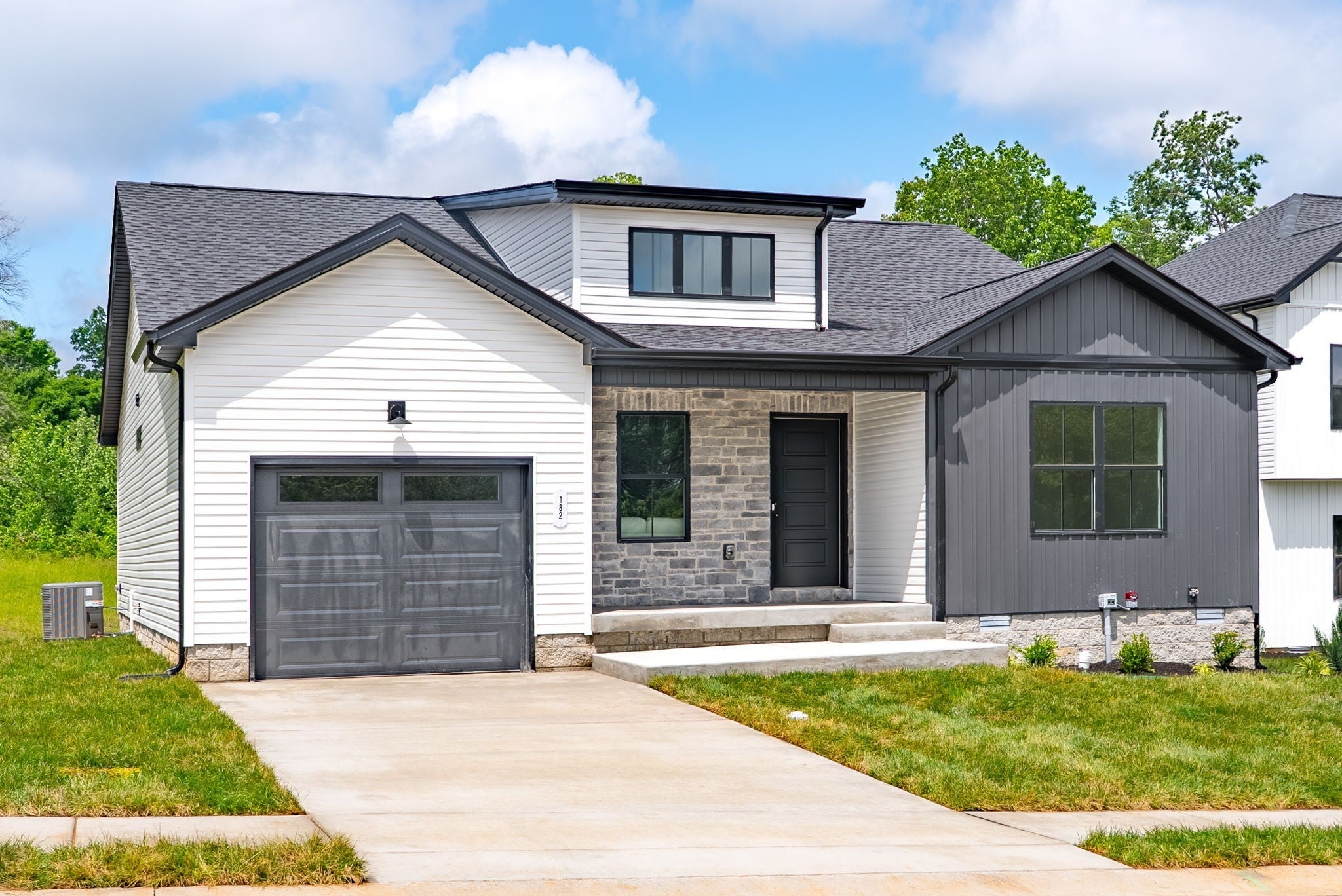 Photo of Listing #3041285