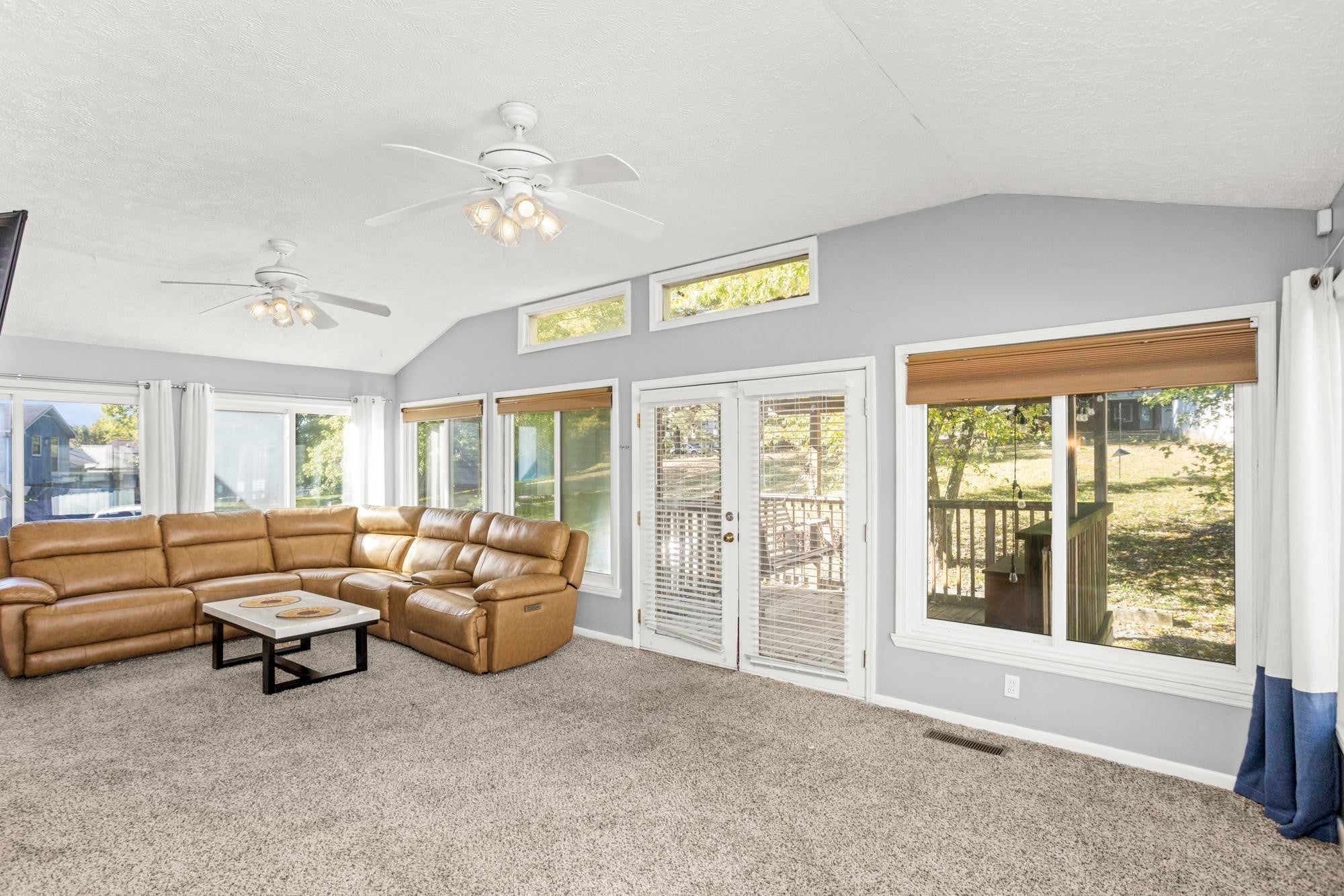 Photo of Listing #3041317