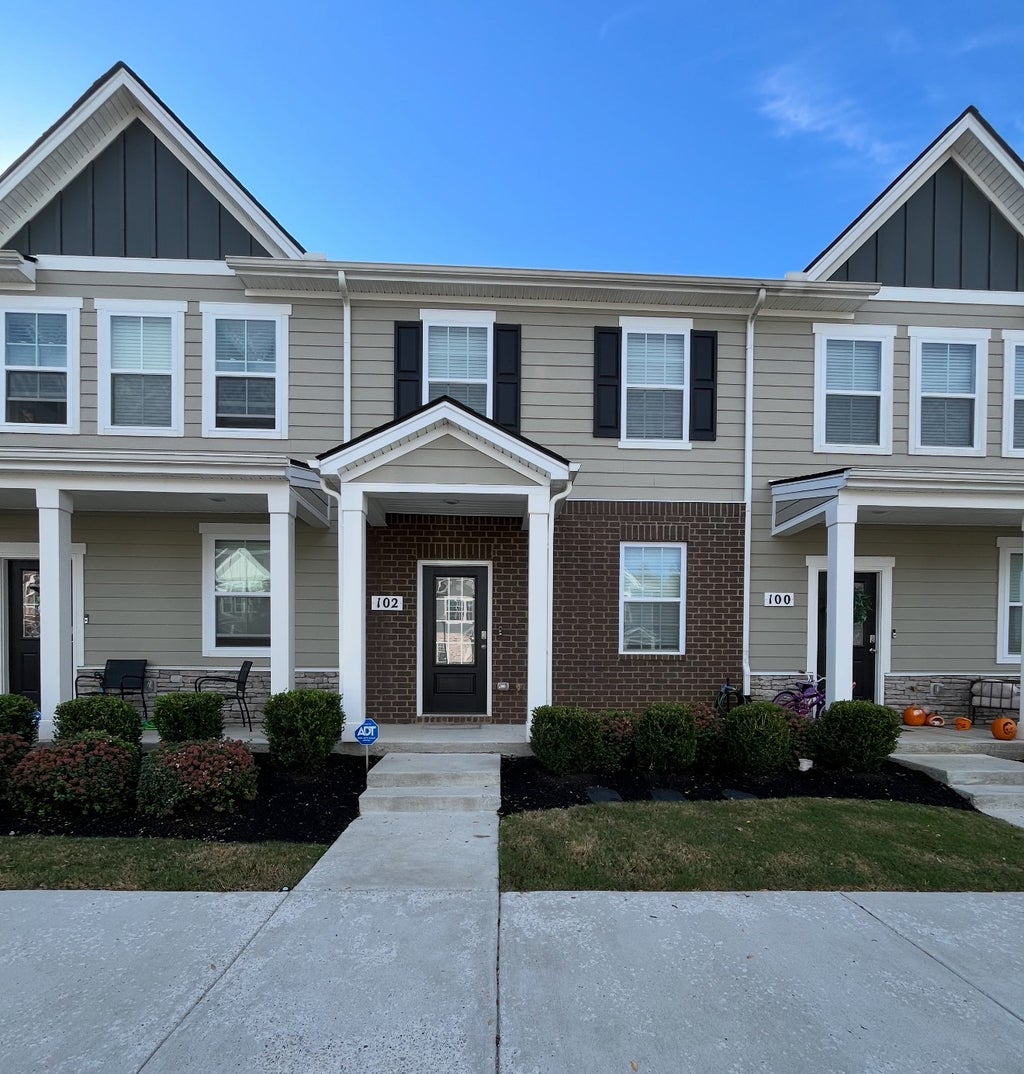 102 Cecil Rd, Lebanon