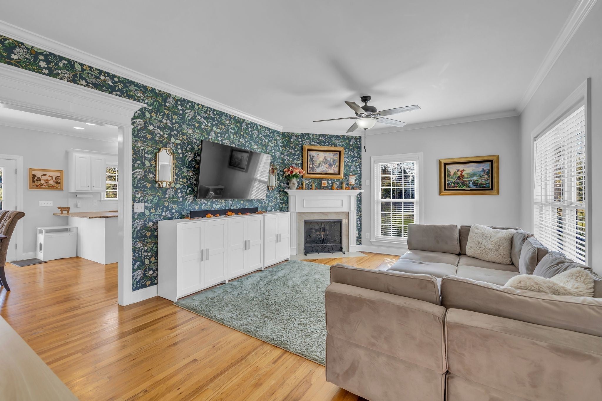 Photo of Listing #3041427