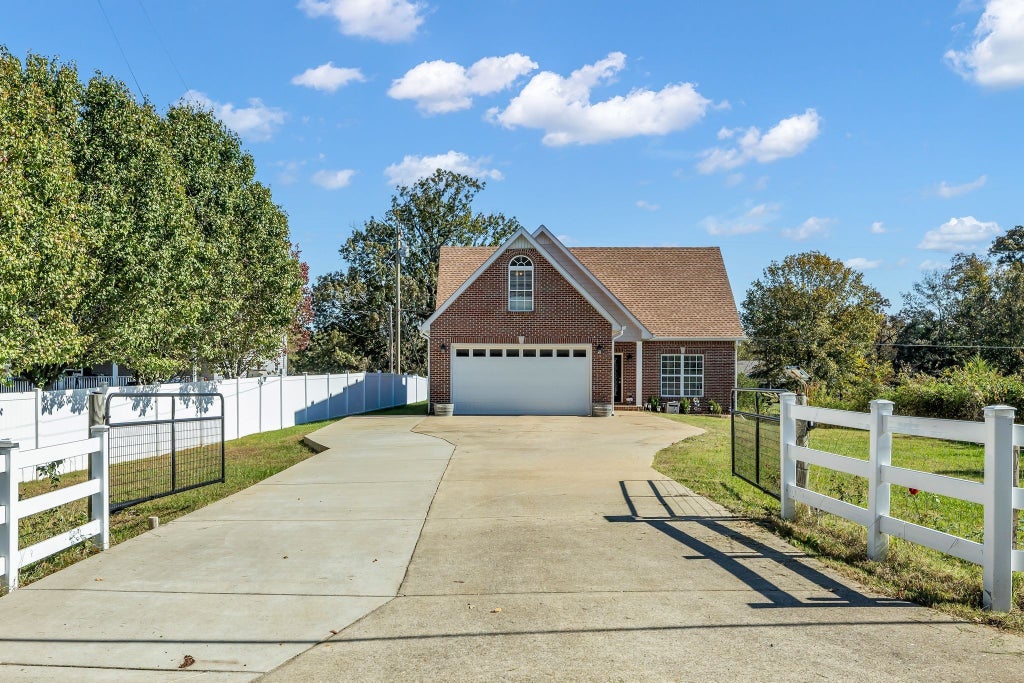 13535 Versailles Rd, Rockvale