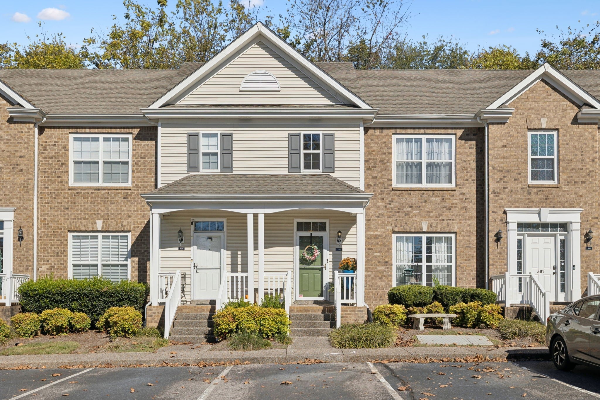 Photo for MLS 3041450 in 305 Newport Meadows Cir Thompsons Station, TN - 37179