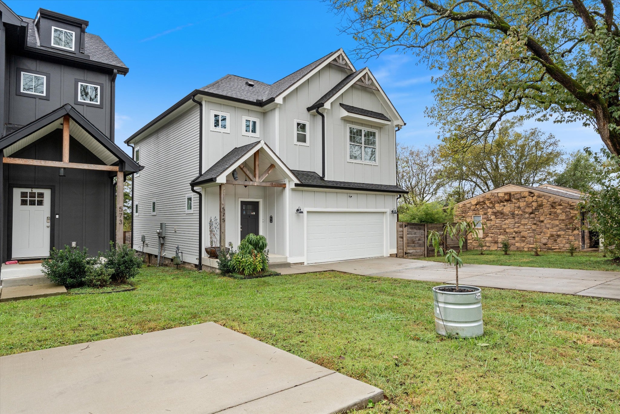 Photo of Listing #3041499