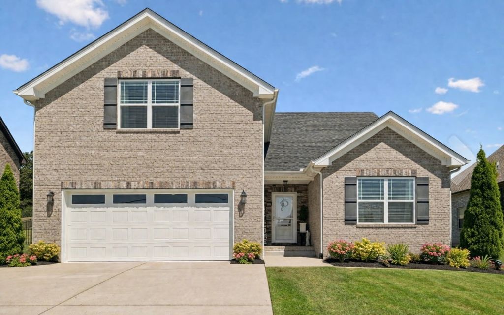214 Hutch Ct, Gallatin
