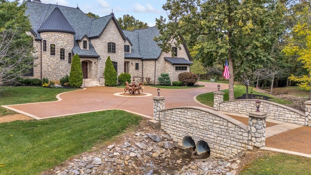 5915 Hillsboro Pike, Nashville