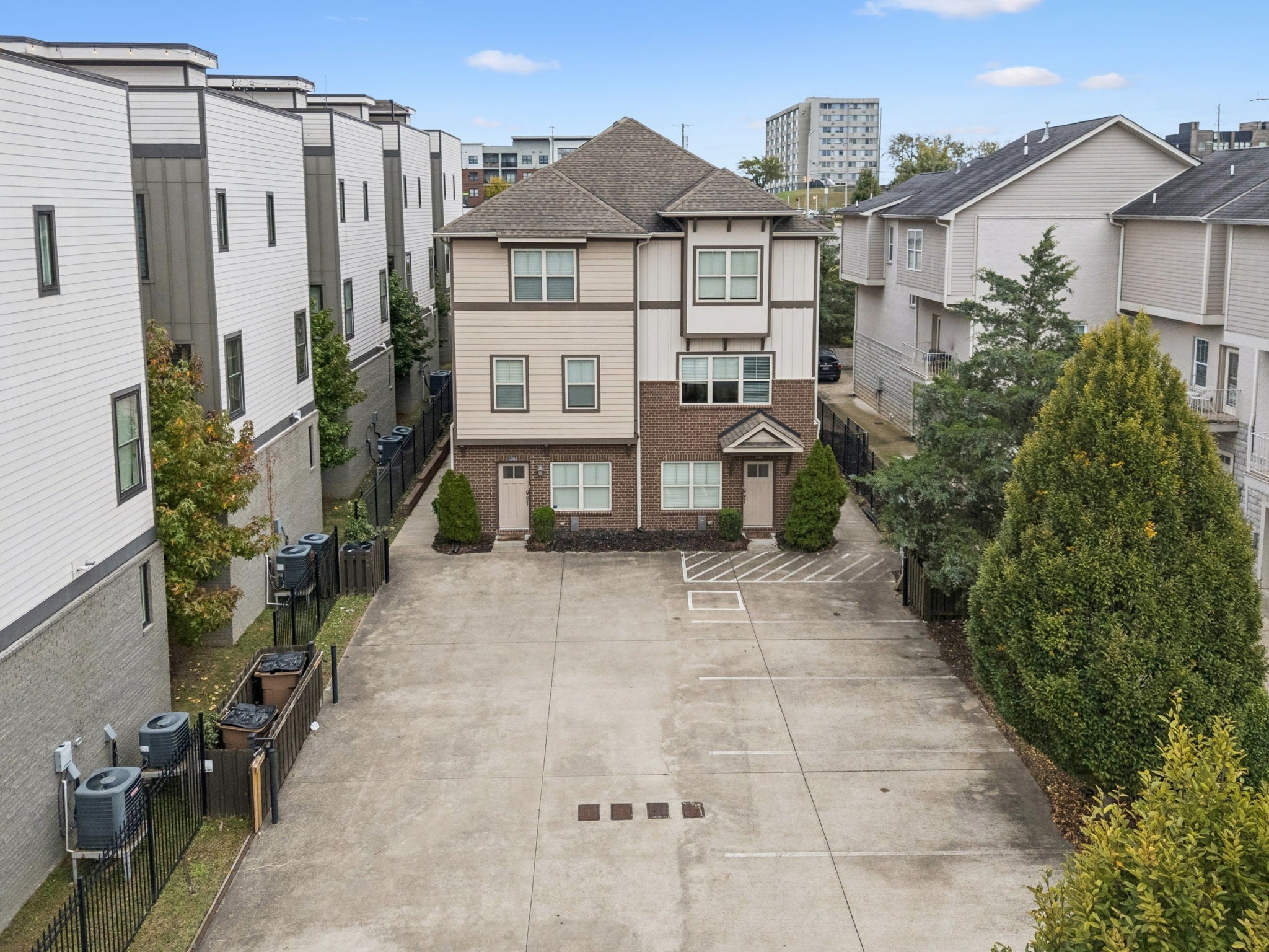 Photo of Listing #3041710