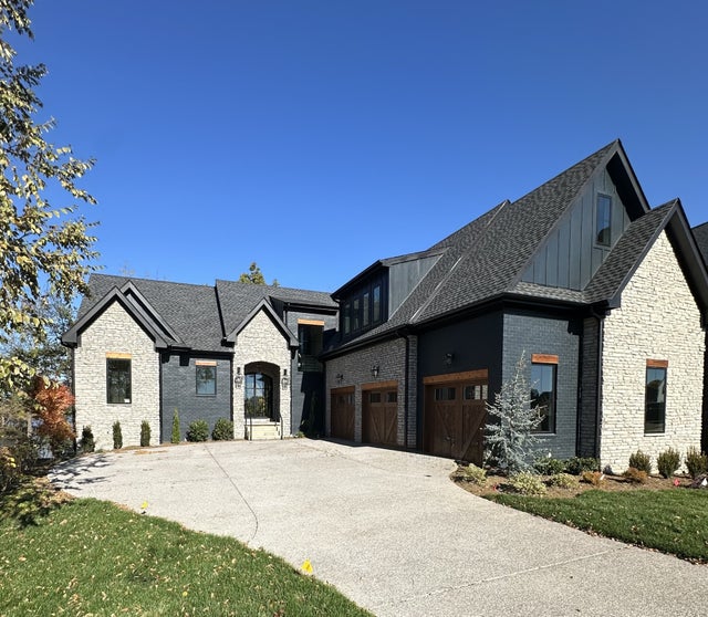 2016 Albatross Way, Gallatin