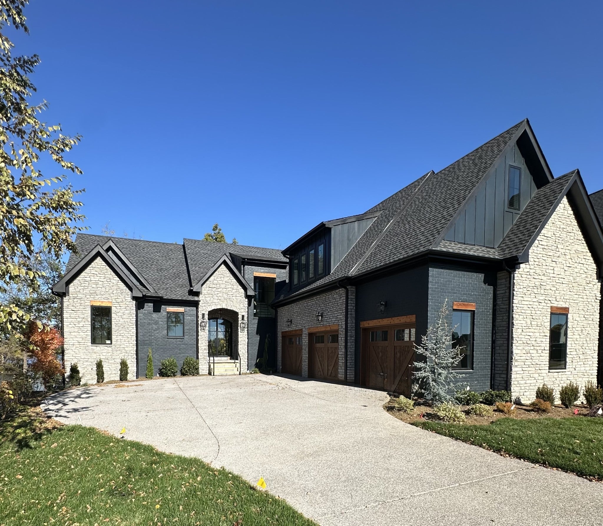 Photo of Listing #3041797