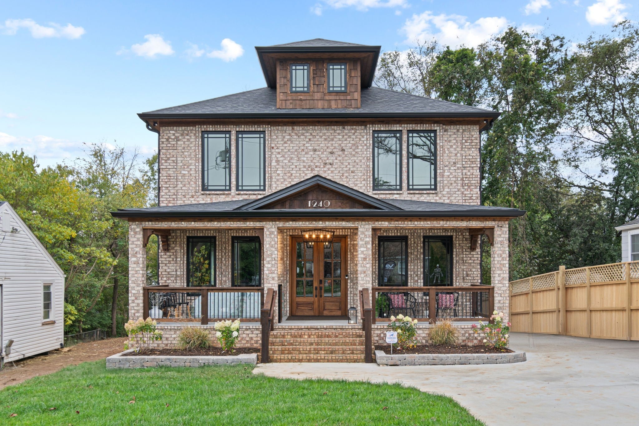 Photo of Listing #3041909