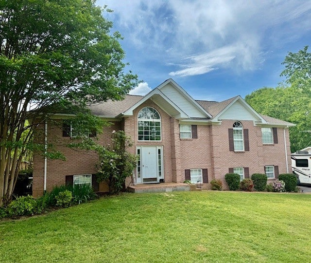 80 Oak Valley Dr, Spring Hill