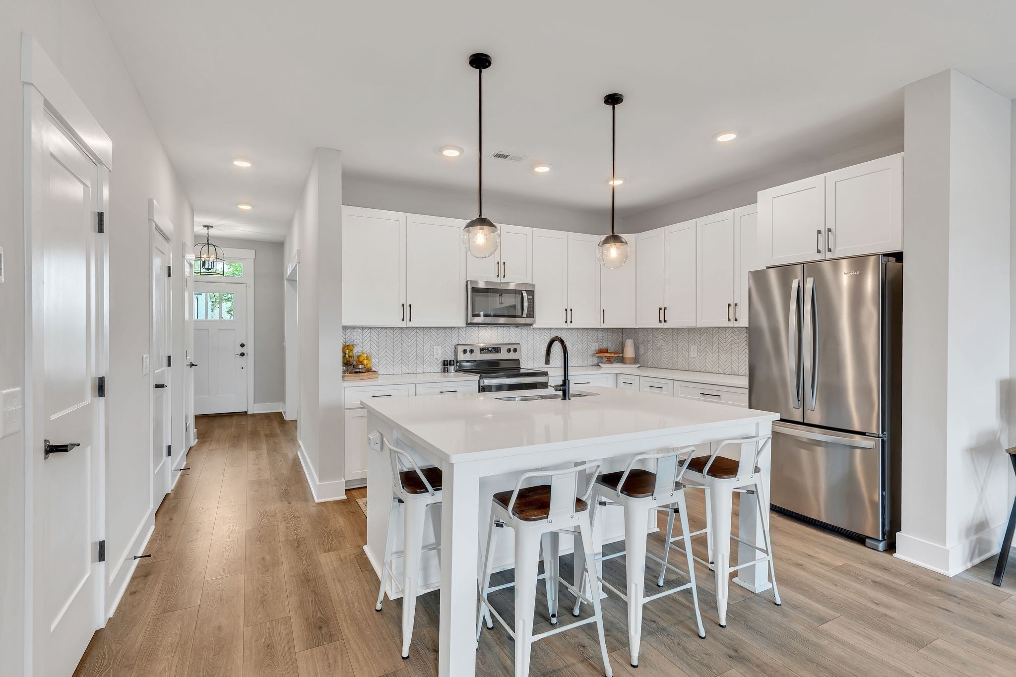 Photo of Listing #3042040