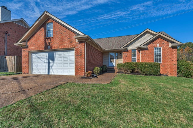133 Cloverfield Ct, Hendersonville